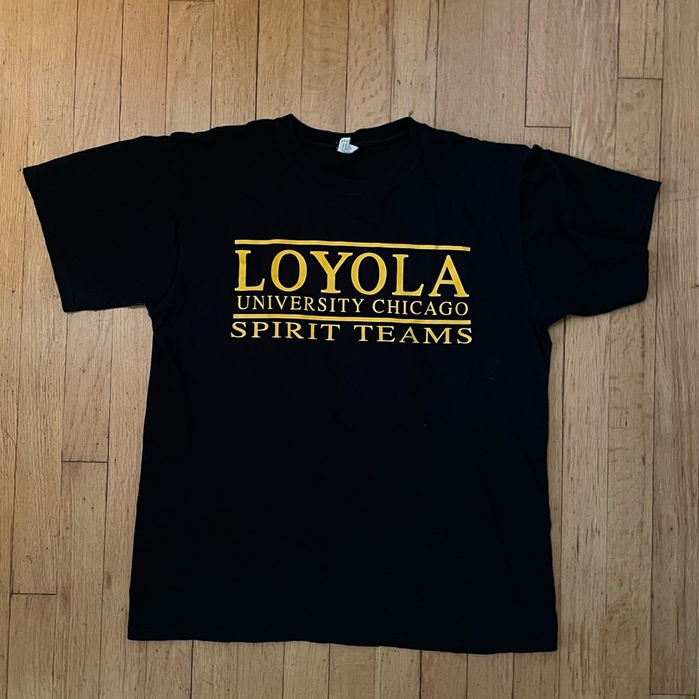 Loyola University Chicago Shirt Size M